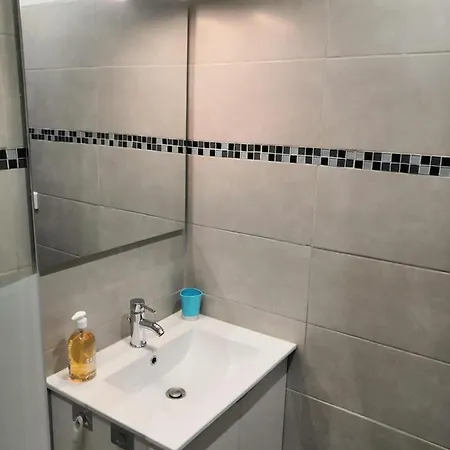 Apartmán Tres Joli T2 Climatise & Grande Terrasse A 1km De La Porticcio (Corsica)